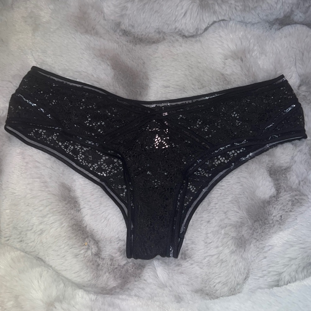 COPY - NWT vs cheeky S